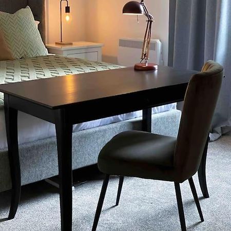 Апартаменты Modern Flat Near Train Station With Free Parking Кембридж Экстерьер фото