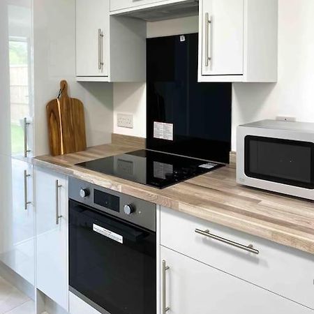 Апартаменты Modern Flat Near Train Station With Free Parking Кембридж Экстерьер фото